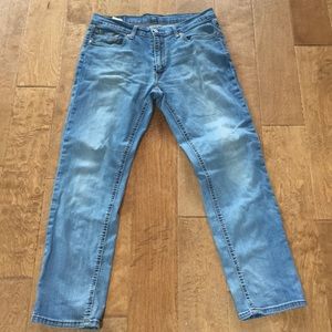 Levi’s  541  33 x 32